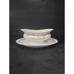 Victoria Czechoslovakia Serving Gravy Boat, Fine‎ China, Underplate Attached